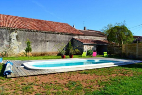 Villa accueillante à Saint-Vincent-Rive-d'Olt avec piscine privée